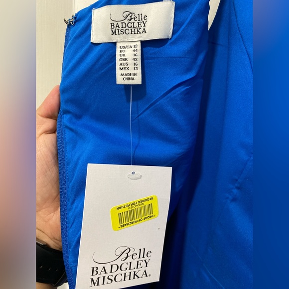 Belle Badgley Mischka Sleeveless Dress, size 12 White Blue Geometric - Picture 6 of 8